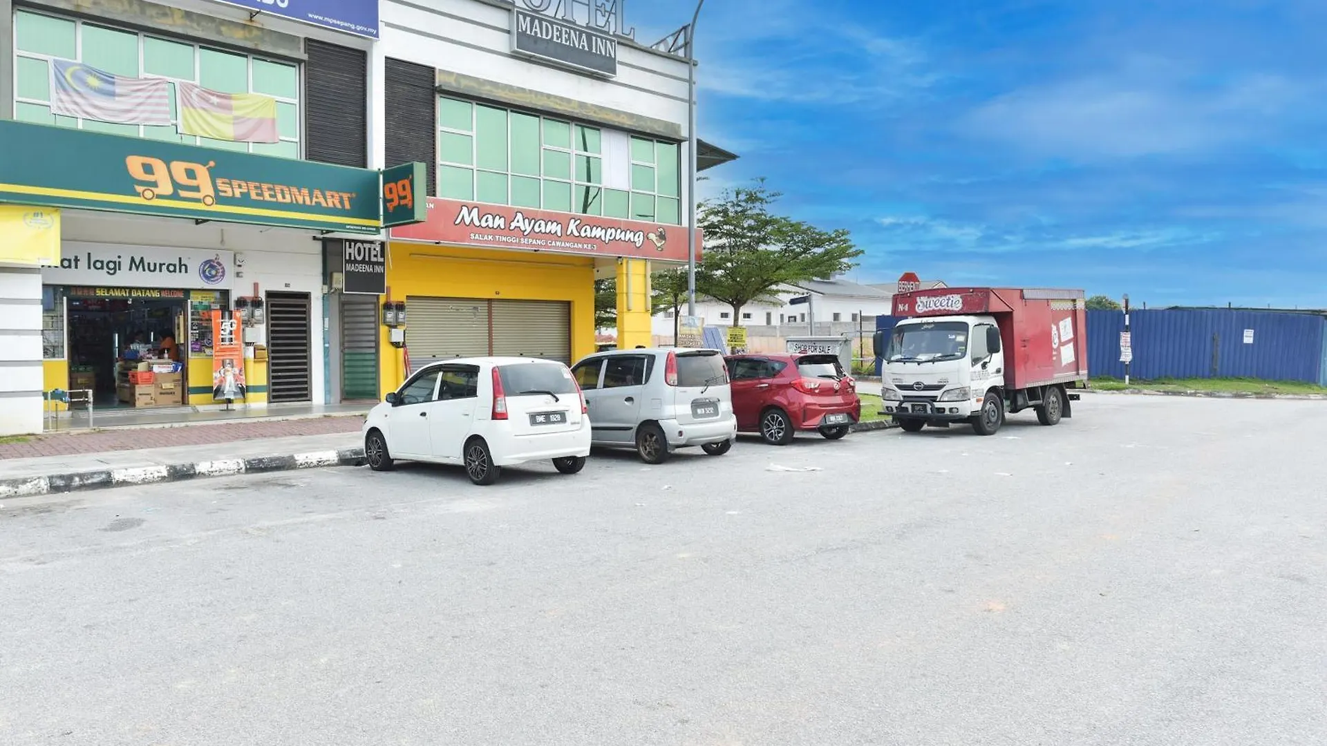 Oyo 90869 Hotel Madeena Inn Sepang 2*,  Malaisie